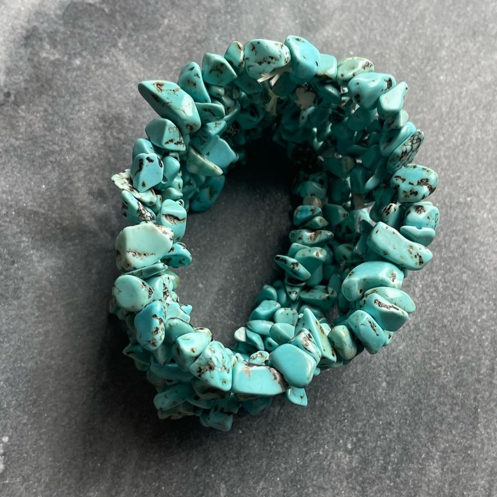 Turquoise Chip Stretch Bracelet - Blue Turquoise Jewelry